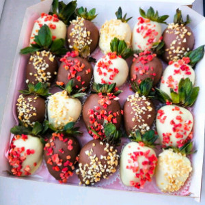 Chocolate Covered Strawberries "Nut Blues" with delivery Kaliningrad