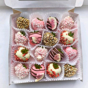 Chocolate Covered Strawberries "Treasure Island" with delivery Kaliningrad