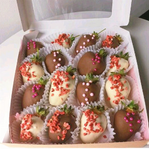 Chocolate Covered Strawberries "Berry Festival" with delivery Kaliningrad