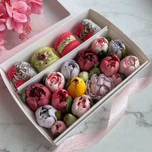Coconut Mojito Dessert Set with Macarons and Zephyr with delivery Moscow