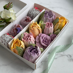Blueberry Cloud Dessert Set with Macarons and Zephyr with delivery Moscow