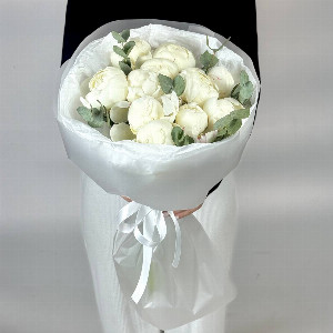 Airy Marshmallow Bouquet with Peonies with delivery Moscow