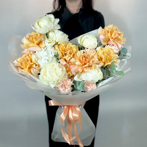 Orange Kiss Bouquet with Ecuadorian roses and peonies with delivery Moscow