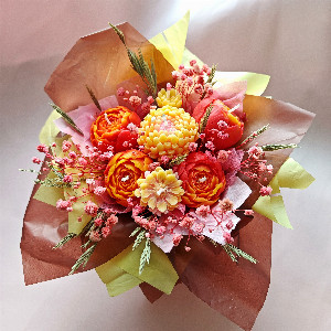 Floral Dawn Candle Bouquet with delivery Yekaterinburg