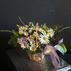 To My Daisy Wildflower Basket with delivery Moscow