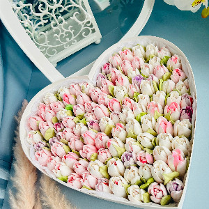 Heart's Whisper Marshmallow Set with Tulips with delivery Moscow