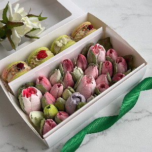 Spring Morning Macarons & Marshmallows with delivery Moscow