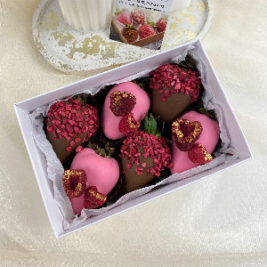 Raspberry Accent Chocolate Strawberries with delivery Perm