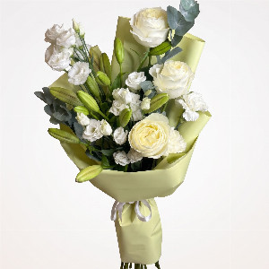 Morning Dew Bouquet with Lilies and Garden Roses with delivery Saint Petersburg