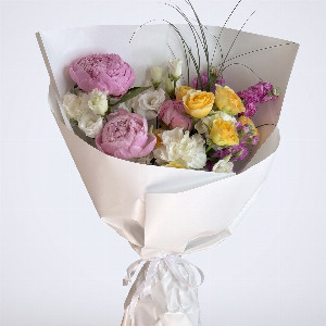Summer Accent Bouquet with Peonies and Roses with delivery Saint Petersburg
