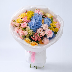 Coolness of a Summer Day Composition with Hydrangea and Garden Roses with delivery Saint Petersburg