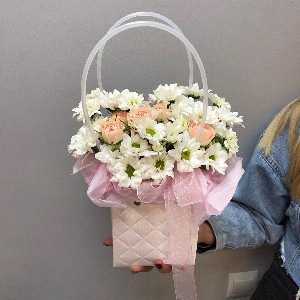 Peach Dawn Floral Arrangement with delivery Omsk