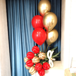 Scarlet Tulips Balloon Bouquet with delivery Chelyabinsk