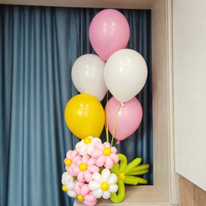 Airy Daisies Balloon Bouquet with delivery Chelyabinsk