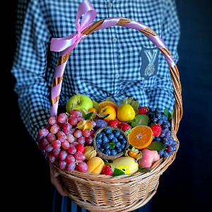 Fruit Basket "Sunny Garden" with Seasonal Fruits with delivery Saint Petersburg