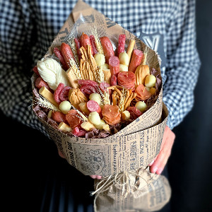 Savory Picnic Bouquet with Meat Delicacies and Cheese with delivery Saint Petersburg
