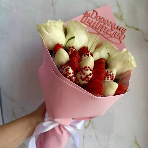 Bouquet "Dear Teacher" with Strawberries and Roses with delivery Tyumen