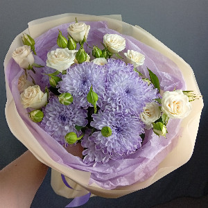 White Veil Bouquet with Spray Rose and Chrysanthemum with delivery Chelyabinsk