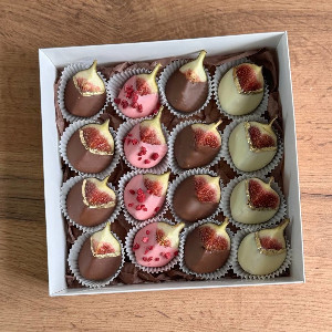 Chocolate-Covered Figs "Raspberry Garden" with Belgian Chocolate with delivery Kazan