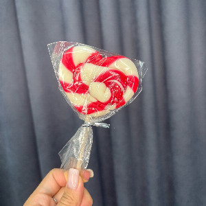 Raspberry Heart Lollipop 50 g with delivery Perm