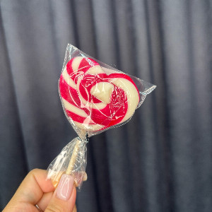 Raspberry Heart Lollipop 30 g with delivery Perm