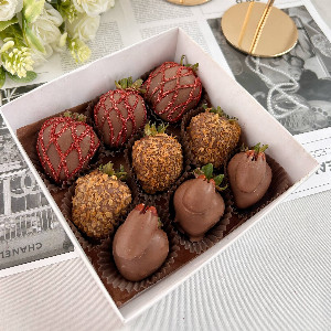 "Morning Surprise" Chocolate Strawberries with delivery Saint Petersburg