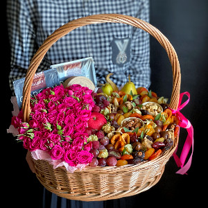 "Bountiful Garden" Dried Fruit Basket with delivery Saint Petersburg