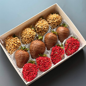 "Assortment" Chocolate Strawberries, 12 Pieces with delivery Kaliningrad