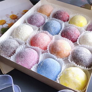 "Japanese Tenderness" Mochi Set, 16 Pieces with delivery Vladikavkaz