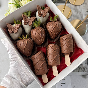 "Milky Weakness" Chocolate Strawberries with delivery Saint Petersburg