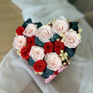 "The Heart Remembers" Arrangement with Roses with delivery Nizhniy-Novgorod