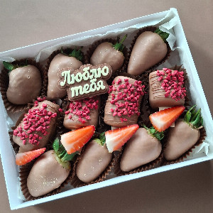 "Sweet Harmony" Strawberry and Banana Selection with delivery Surgut