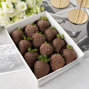 Chocolate-Covered Strawberries "Sweet Commotion" with delivery Saint Petersburg