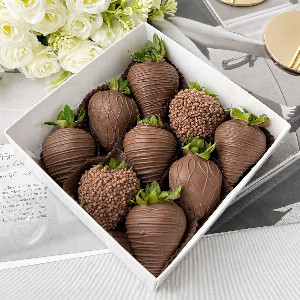 Chocolate-Covered Strawberries "Berry Promise" with delivery Saint Petersburg