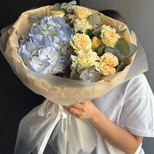 Bouquet "Blue and Honey" with delivery Ufa