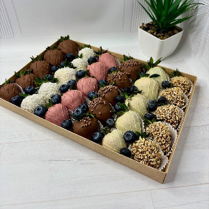 Chocolate Strawberries "Berry Affection" with delivery Samara