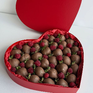 Chocolate Strawberries "Reason to Love" with delivery Samara