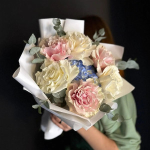 Bouquet "Tender Date" with delivery Ufa