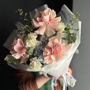 Bouquet "Silken Air" with delivery Ufa