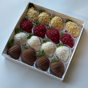 Chocolate Strawberries "Four Moods" with delivery Chelyabinsk