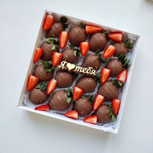 Chocolate Strawberries "Love Confession" with delivery Kaliningrad