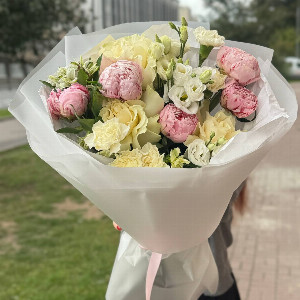 Букет "Розовое утро" с пионами
