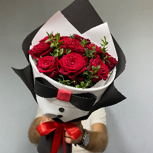 "Red Tuxedo" Rose Bouquet with delivery Anapa