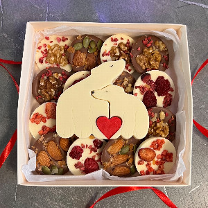 "Bear Hugs" Chocolate Set with delivery Saint Petersburg
