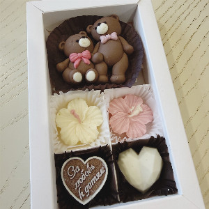 "The Warmth of Caring Hands" Chocolates with delivery Ufa