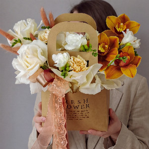 "Cream and Cinnamon" Arrangement with delivery Moscow