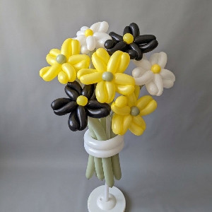 "Playful Daisies" Balloon Bouquet with delivery Saint Petersburg