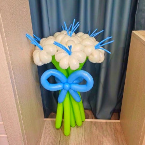 "Sky Daisies" Balloon Bouquet with delivery Chelyabinsk