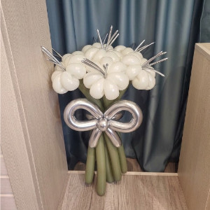 "Silver Dawn" Balloon Bouquet with delivery Chelyabinsk
