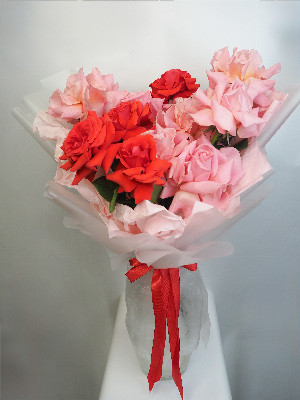 Heart Rhythm Bouquet with delivery Saint Petersburg